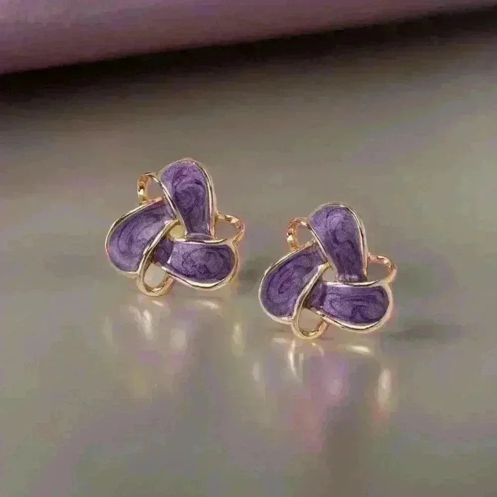 Cute Enamel Flower Earrings Stud Earrings in Purple
